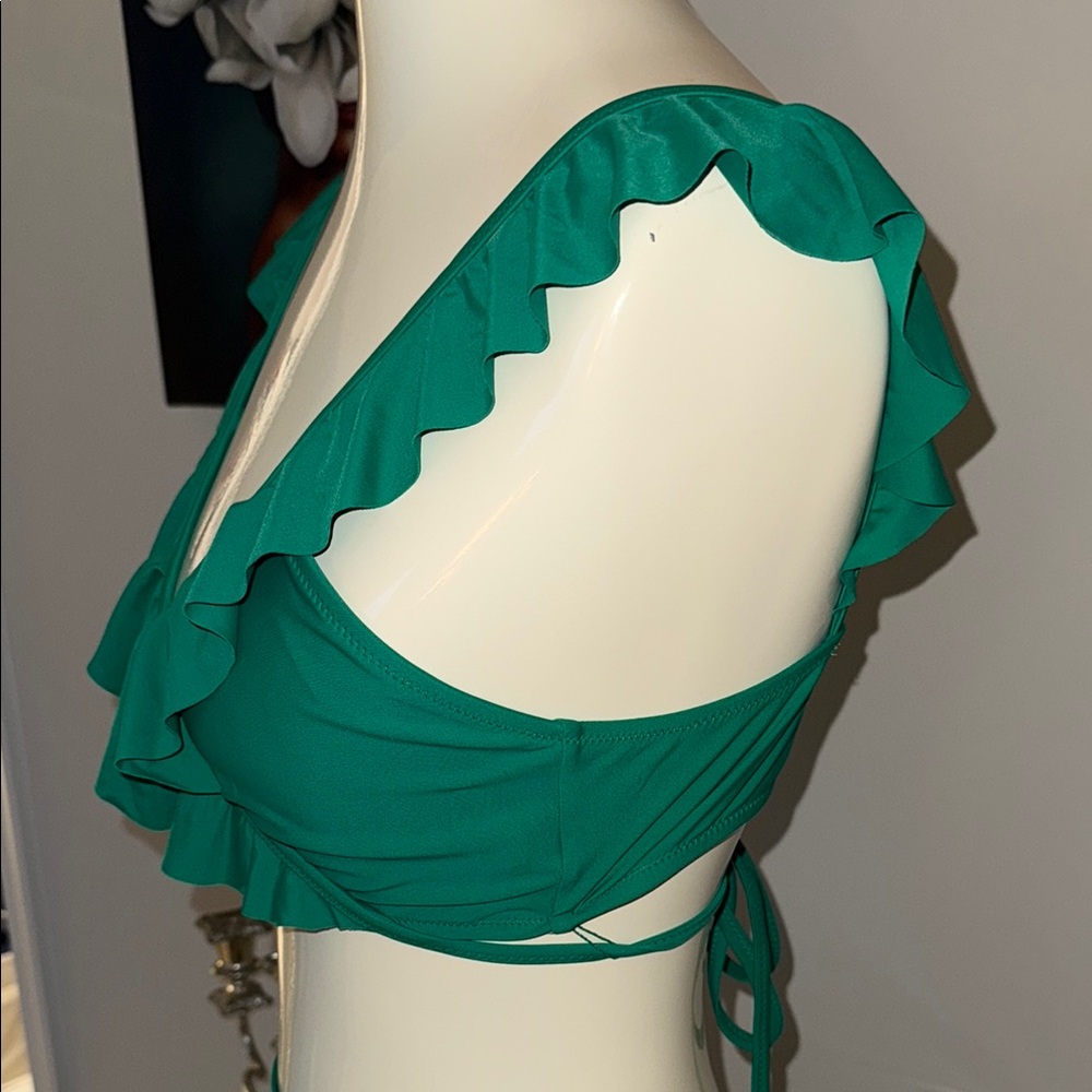 Green Hi-Waisted Ruffled Bikini Set - Picture 3 of 6